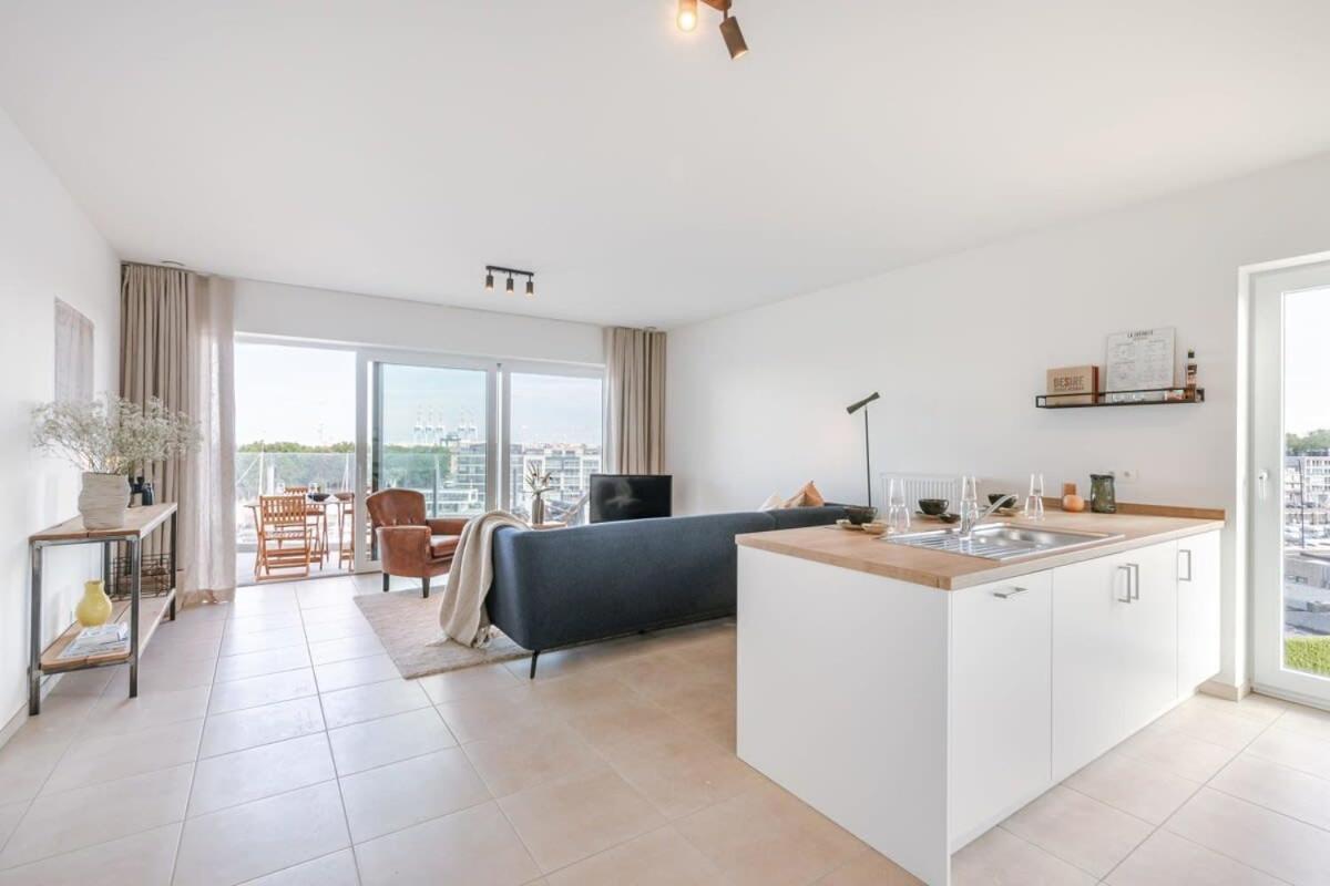 Huswell - Lovely New Apartment At The Harbor + Parking Brugge Kültér fotó