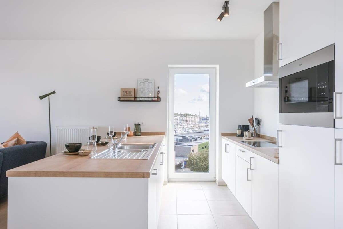 Huswell - Lovely New Apartment At The Harbor + Parking Brugge Kültér fotó