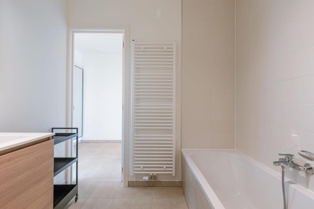 Huswell - Lovely New Apartment At The Harbor + Parking Brugge Kültér fotó